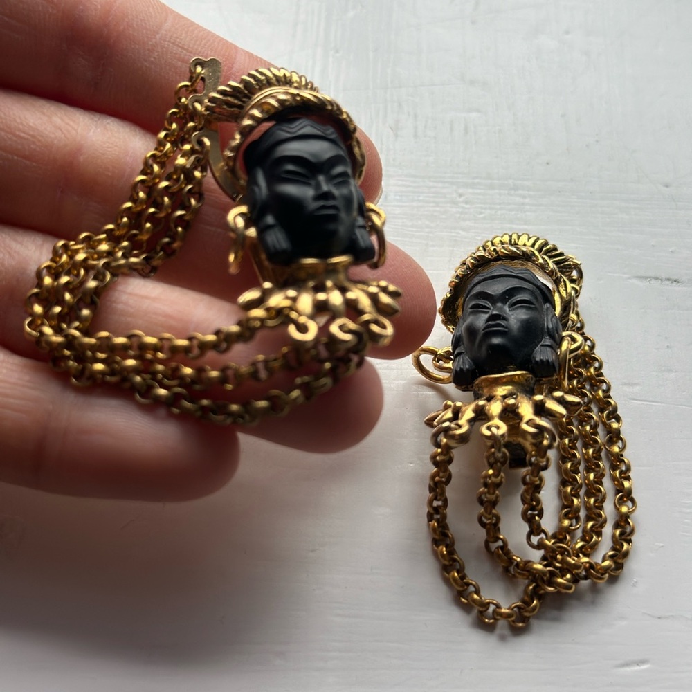 Rare Vtg Signed Selro Selini Seleo Corp. Clip-on Earrings Black And Gold Chains